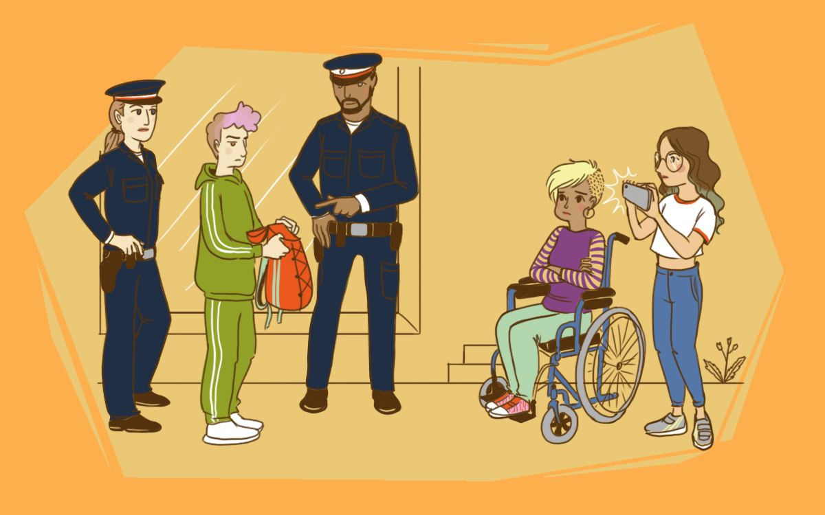 Illustration - ein Jugendlicher, dessen Rucksack von einer Polizistin und einem Polizisten kontrolliert wird. Die Szene wird von einem Mädchen mit dem Handy gefilmt.
